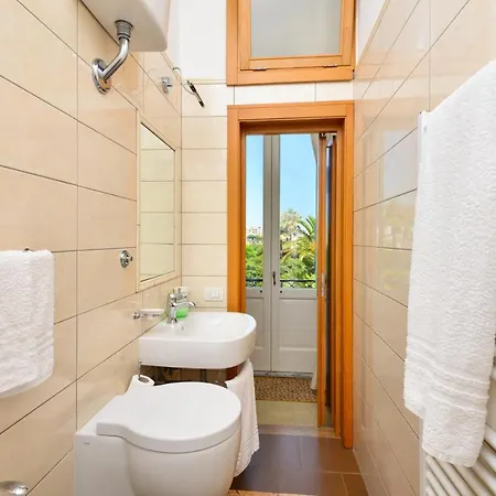 Balcone Su בית הארחה אוטרנטו