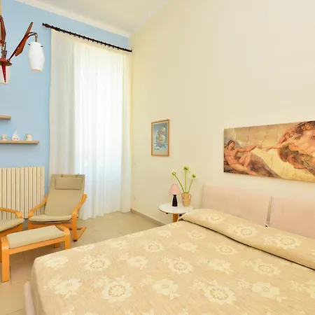 Balcone Su 3* אוטרנטו