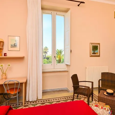 Affittacamere Balcone Su